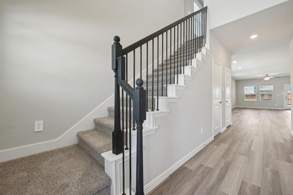 916 Tulip Trail, Lavon, TX 75166