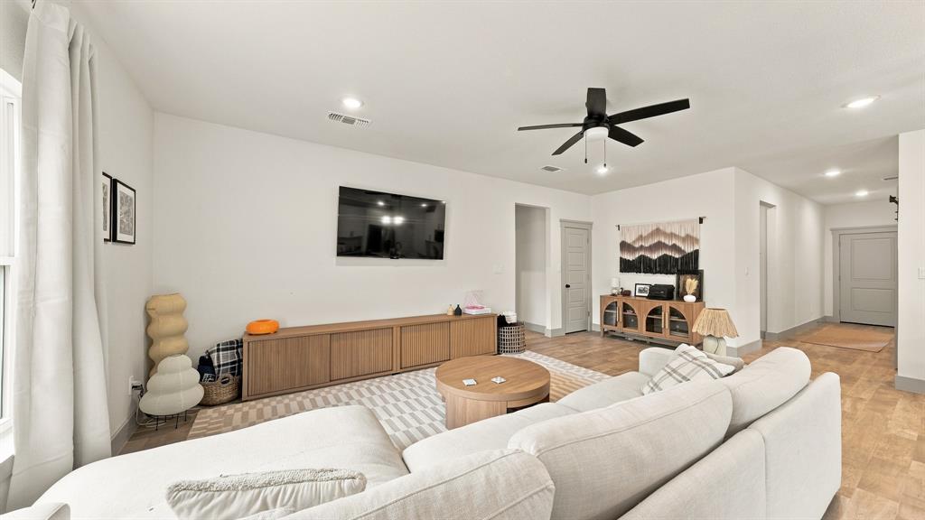 2306 Pedernales Court, Granbury, TX 76048