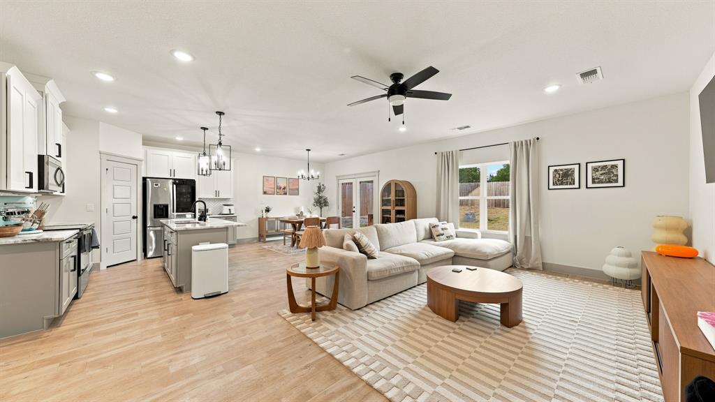 2306 Pedernales Court, Granbury, TX 76048