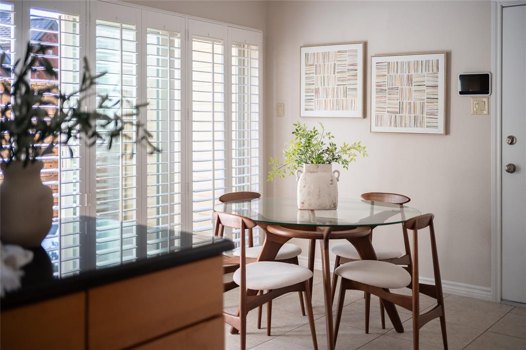 breakfast nook