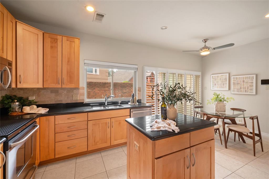 4115 Rive Lane, Addison, TX 75001