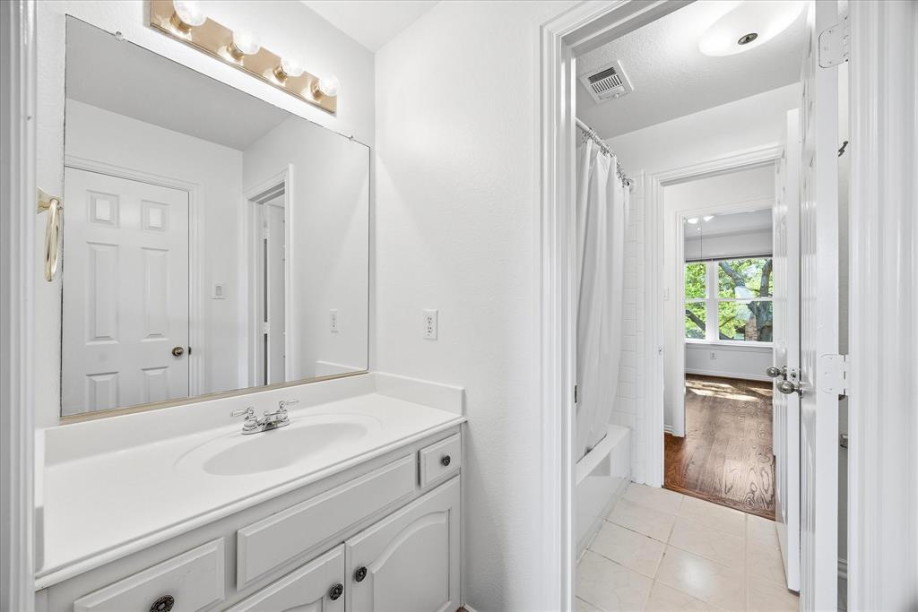 Jack & Jill bathroom