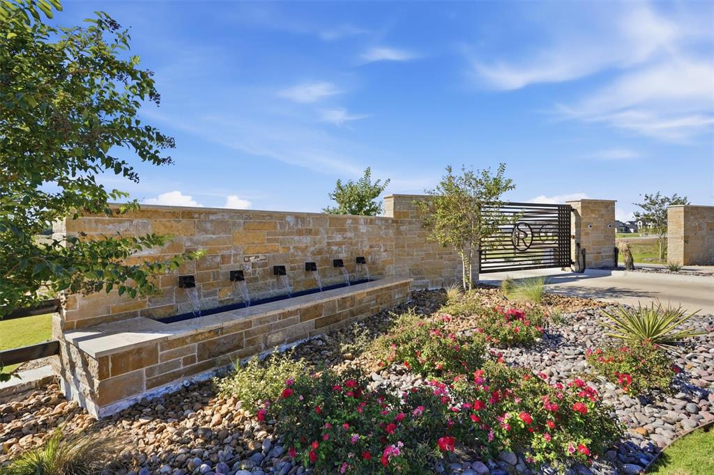 2031 Lindale Lane, Granbury, TX 76049 2031 Lindale Lane, Granbury, TX 76049