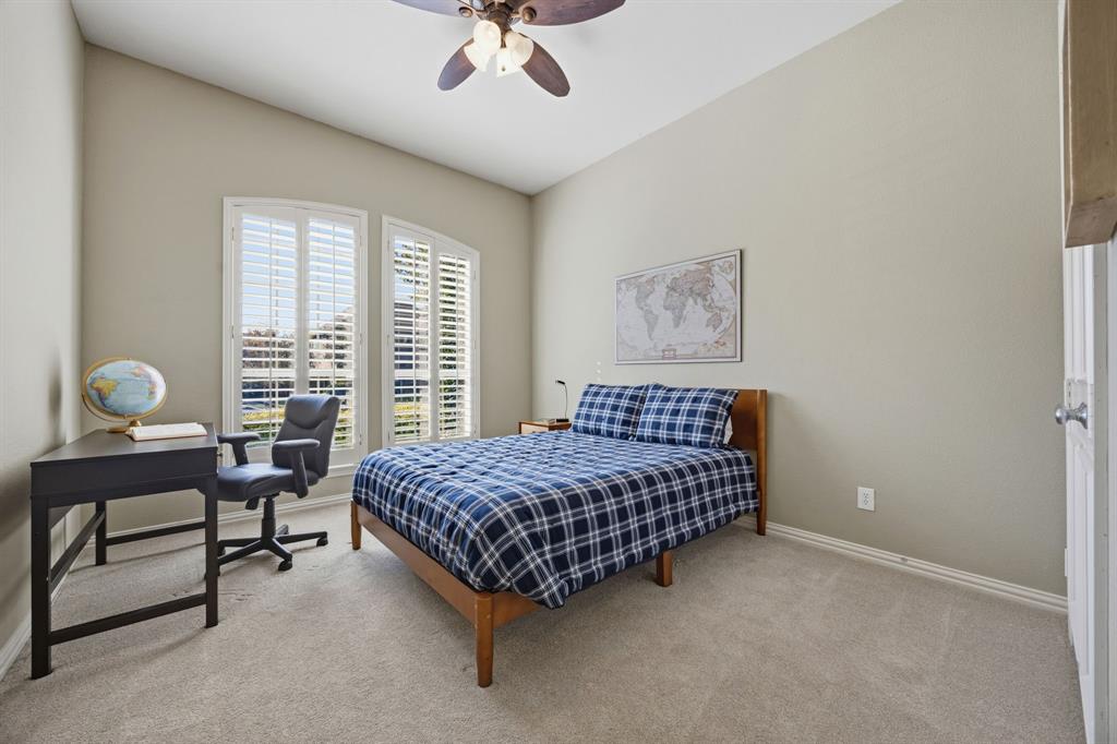 1st floor secondary bedroom