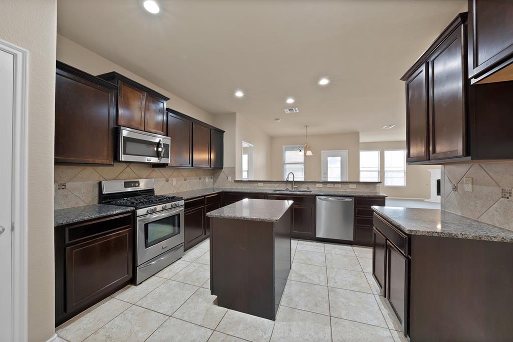 3405 Founders Way, Melissa, TX 75454 3405 Founders Way, Melissa, TX 75454