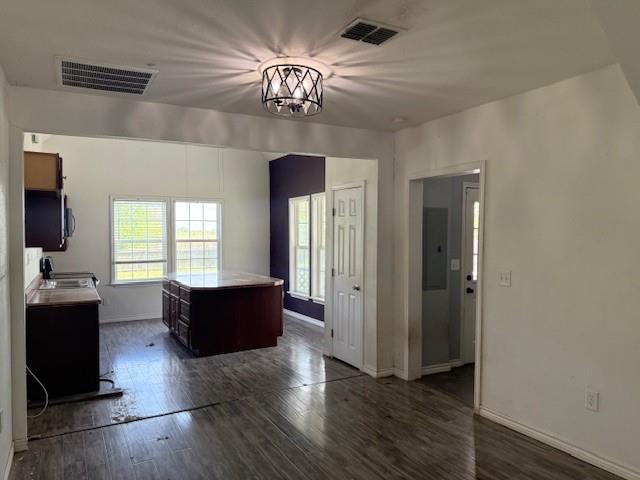 312 Poplar Street, Italy, TX 76651