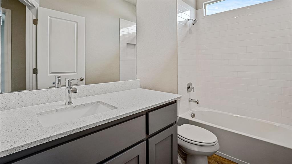1445 CANTERBURY Trail, DeSoto, TX 75115