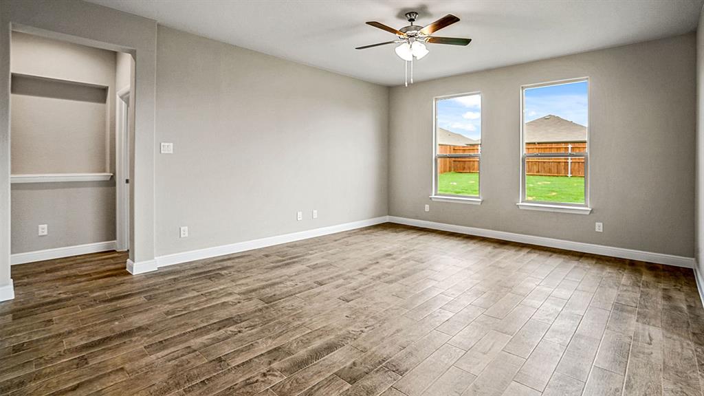 1445 CANTERBURY Trail, DeSoto, TX 75115