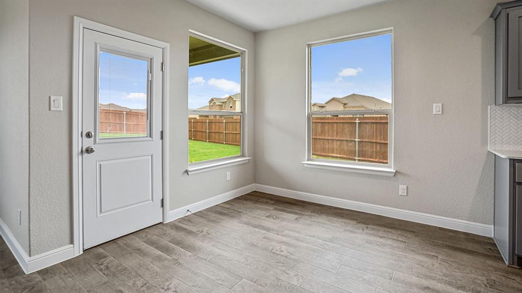 1445 CANTERBURY Trail, DeSoto, TX 75115