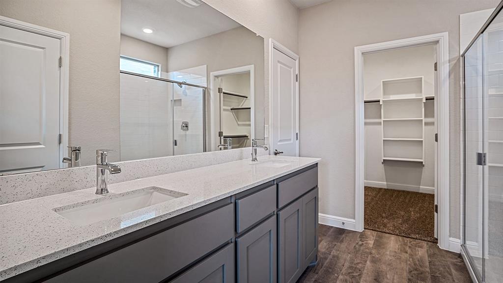 1445 CANTERBURY Trail, DeSoto, TX 75115
