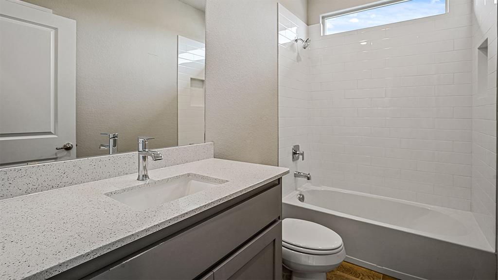 1445 CANTERBURY Trail, DeSoto, TX 75115