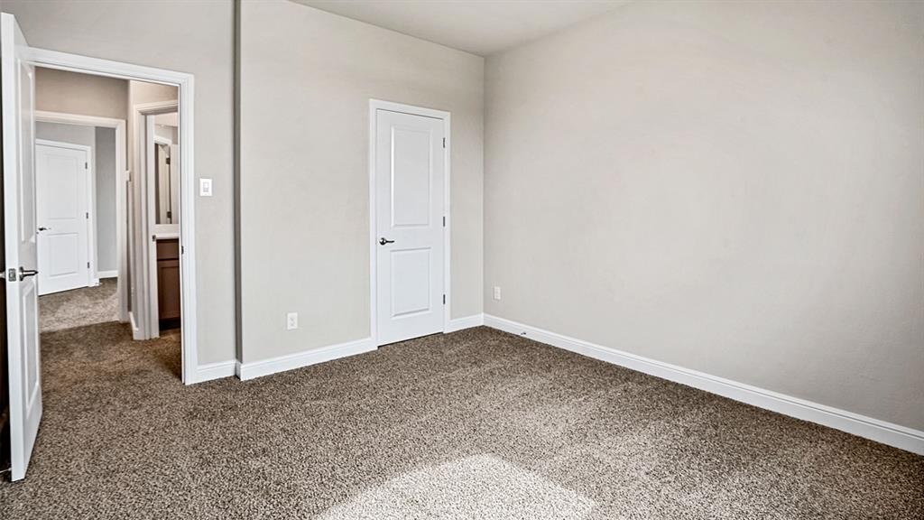 1445 CANTERBURY Trail, DeSoto, TX 75115