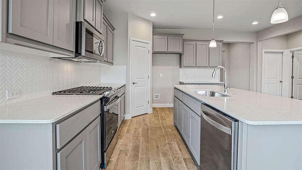 1445 CANTERBURY Trail, DeSoto, TX 75115