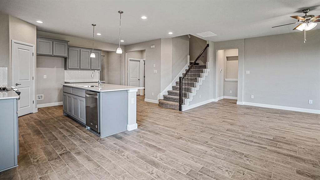 1445 CANTERBURY Trail, DeSoto, TX 75115