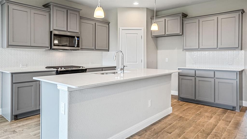 1445 CANTERBURY Trail, DeSoto, TX 75115