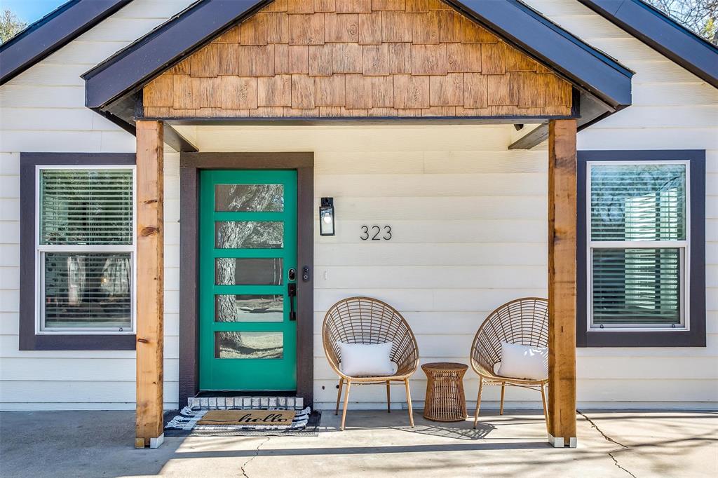 323 S Hannaford Street, Granbury, TX 76048