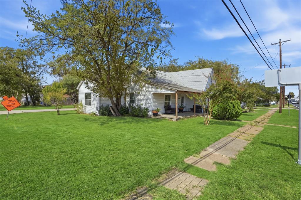402 N Louisiana Drive, Celina, TX 75009