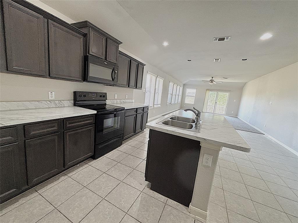 5200 Prairie Rose Drive, Forney, TX 75126