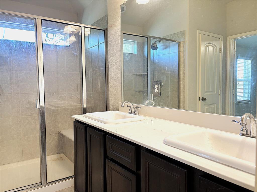 5200 Prairie Rose Drive, Forney, TX 75126