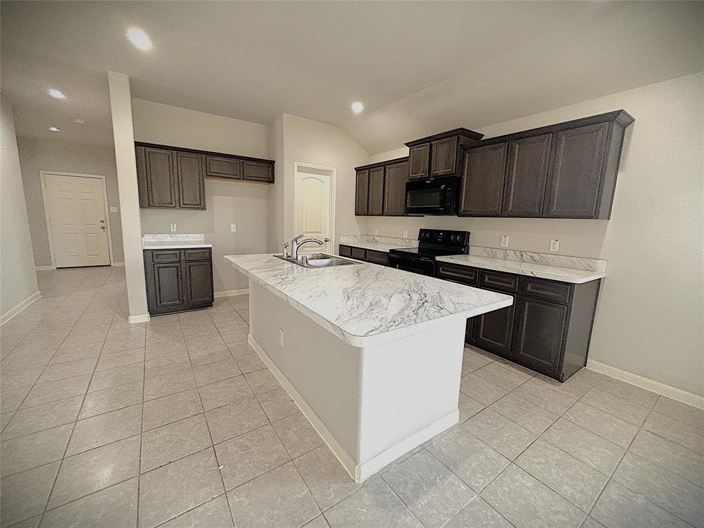 5200 Prairie Rose Drive, Forney, TX 75126