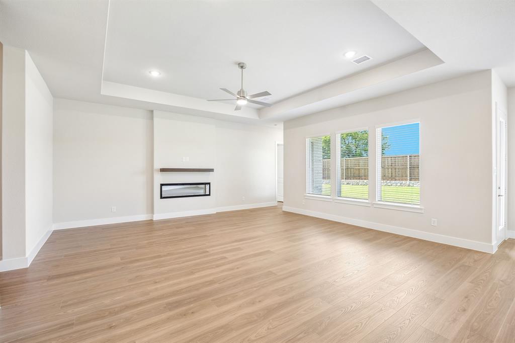 2414 Silver Spring Court, Celina, TX 75009 2414 Silver Spring Court, Celina, TX 75009