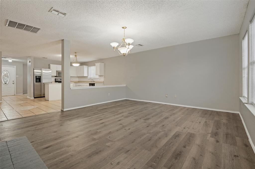 2551 Friendway Lane, Dallas, TX 75237
