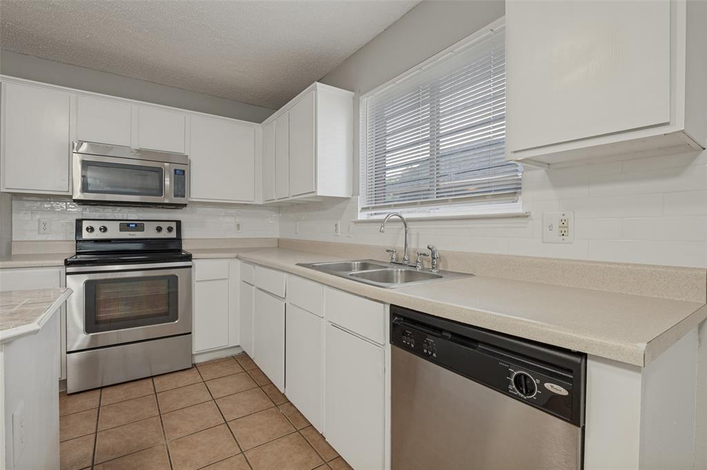 2551 Friendway Lane, Dallas, TX 75237