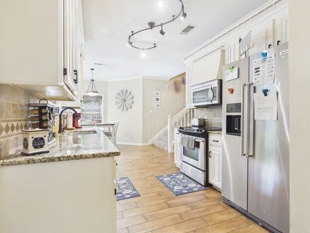 815 Lucas Drive, Athens, TX 75751
