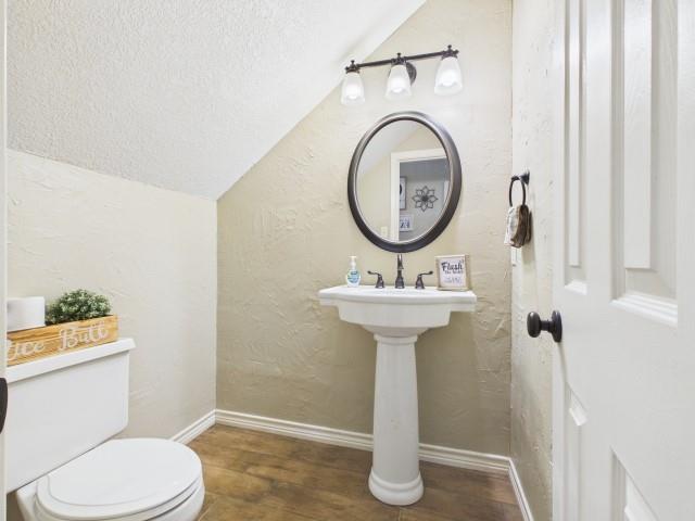 815 Lucas Drive, Athens, TX 75751