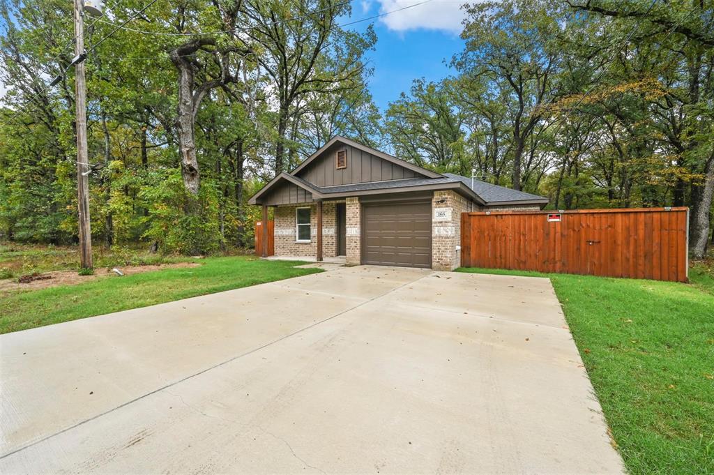 166 Coahoma Street, Mabank, TX 75156
