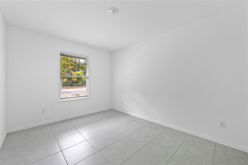 166 Coahoma Street, Mabank, TX 75156
