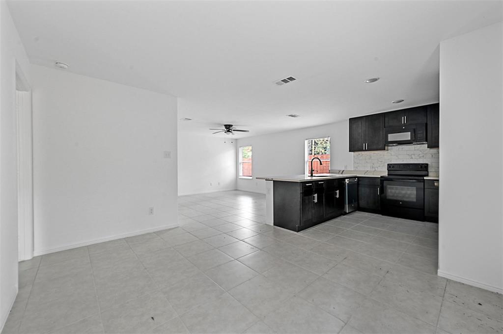 166 Coahoma Street, Mabank, TX 75156