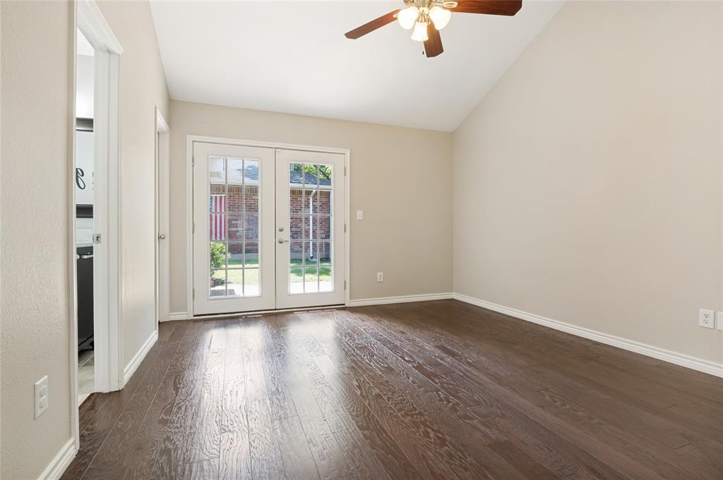 2702 Duval Drive, Dallas, TX 75211