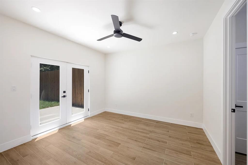 112 Muncie Avenue, Dallas, TX 75212