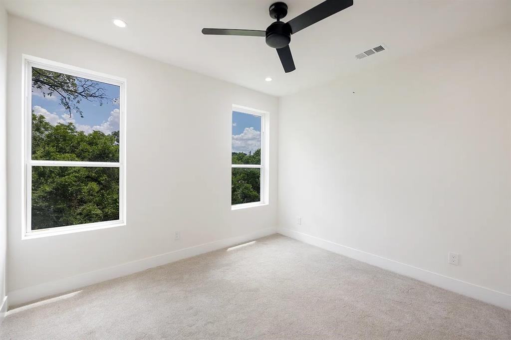 112 Muncie Avenue, Dallas, TX 75212