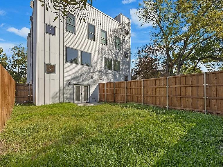 112 Muncie Avenue, Dallas, TX 75212