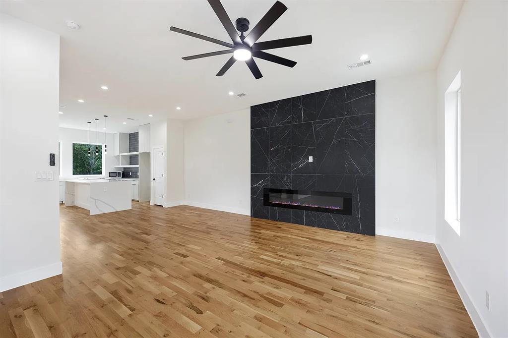 112 Muncie Avenue, Dallas, TX 75212