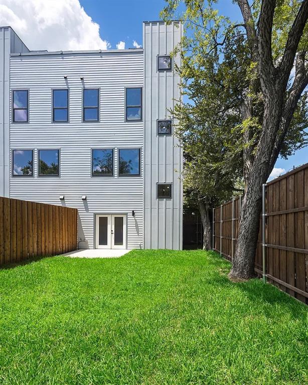 112 Muncie Avenue, Dallas, TX 75212