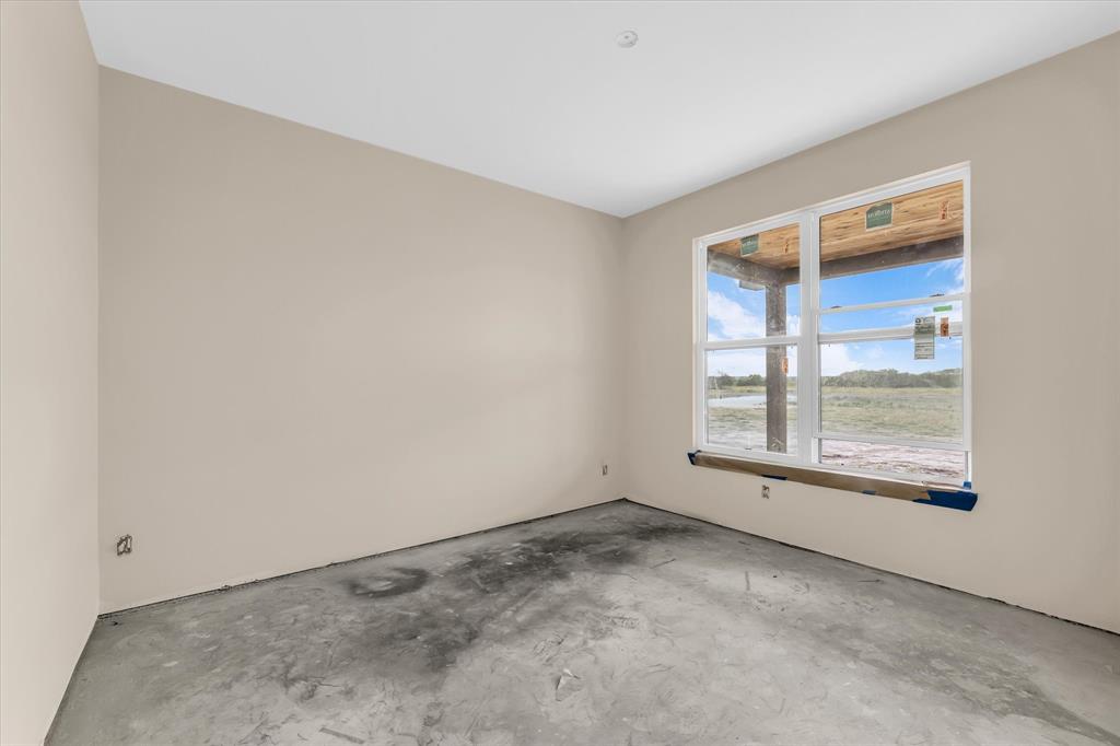 296 Sorghum Hill, Elm Mott, TX 76640