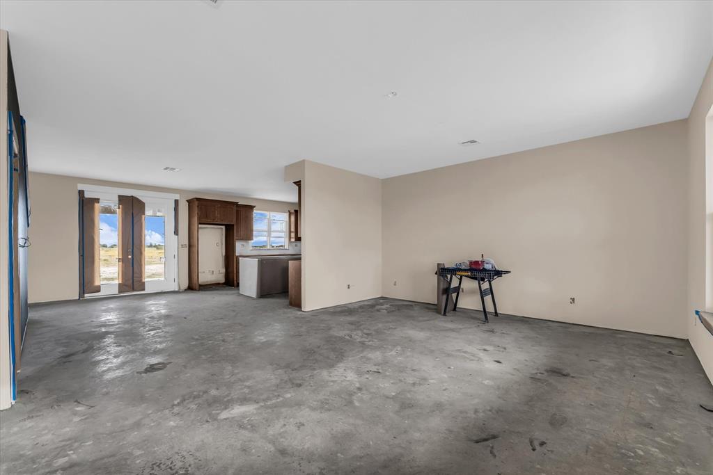 296 Sorghum Hill, Elm Mott, TX 76640