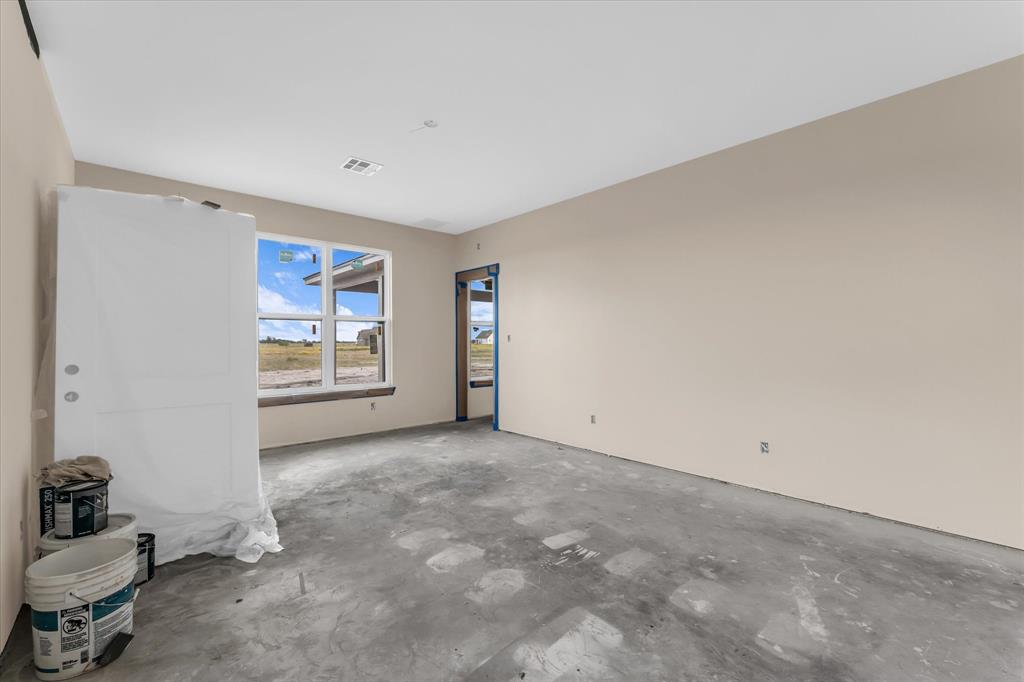 296 Sorghum Hill, Elm Mott, TX 76640