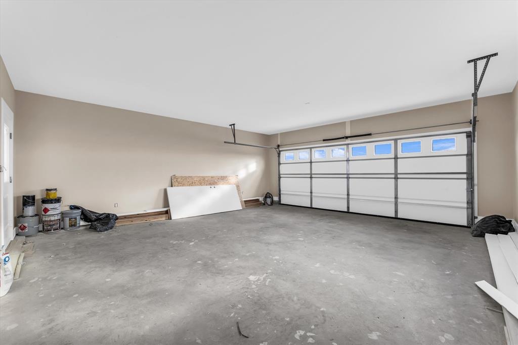 296 Sorghum Hill, Elm Mott, TX 76640