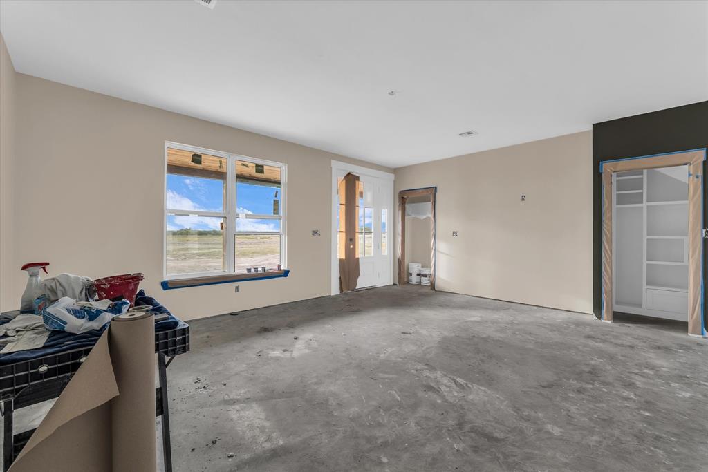 296 Sorghum Hill, Elm Mott, TX 76640