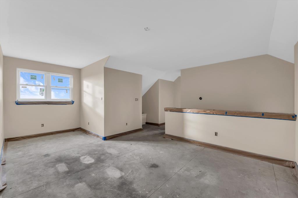 296 Sorghum Hill, Elm Mott, TX 76640