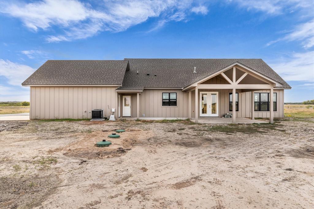 296 Sorghum Hill, Elm Mott, TX 76640