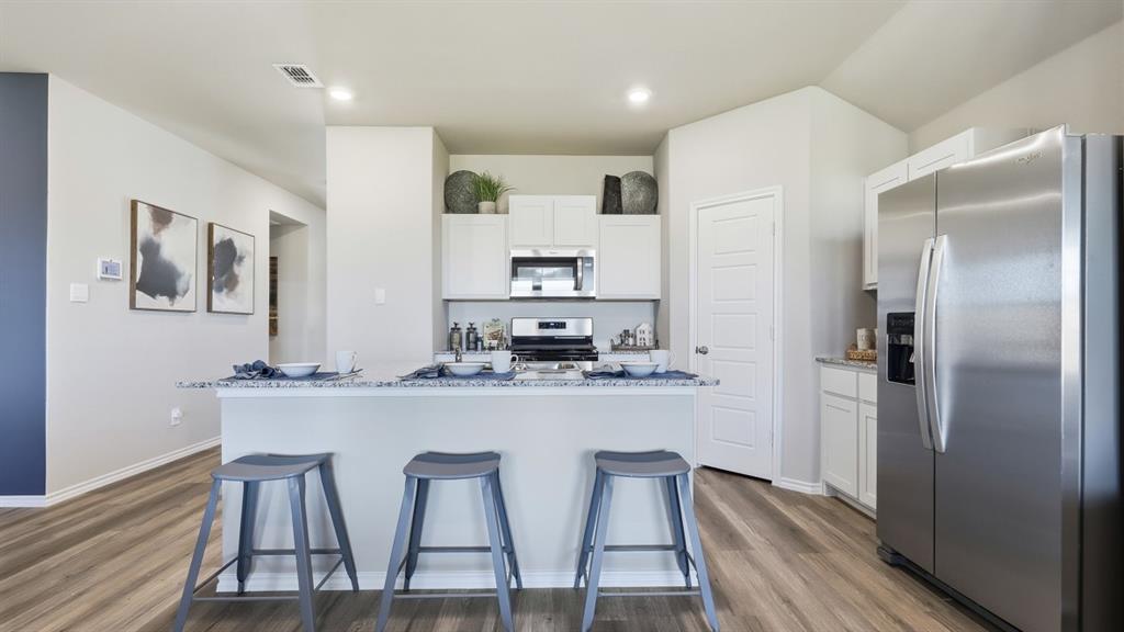 716 SMART STRIKE Trail, Granbury, TX 76049
