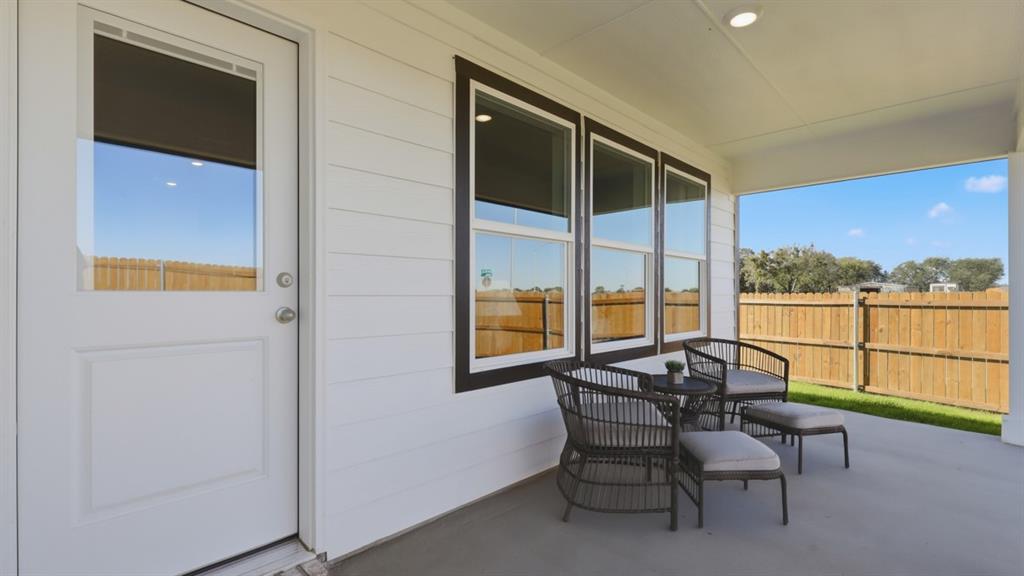 716 SMART STRIKE Trail, Granbury, TX 76049
