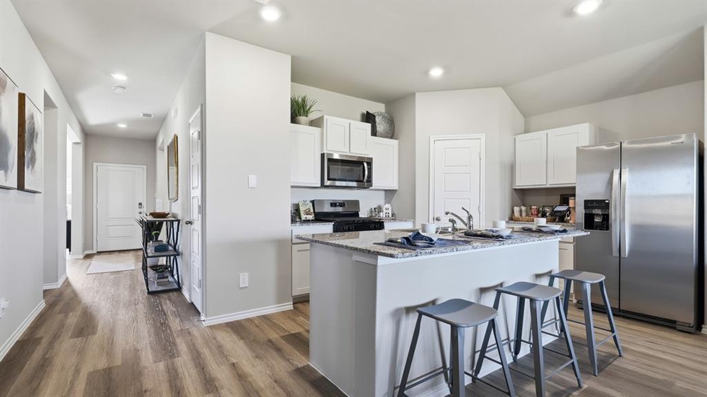 716 SMART STRIKE Trail, Granbury, TX 76049