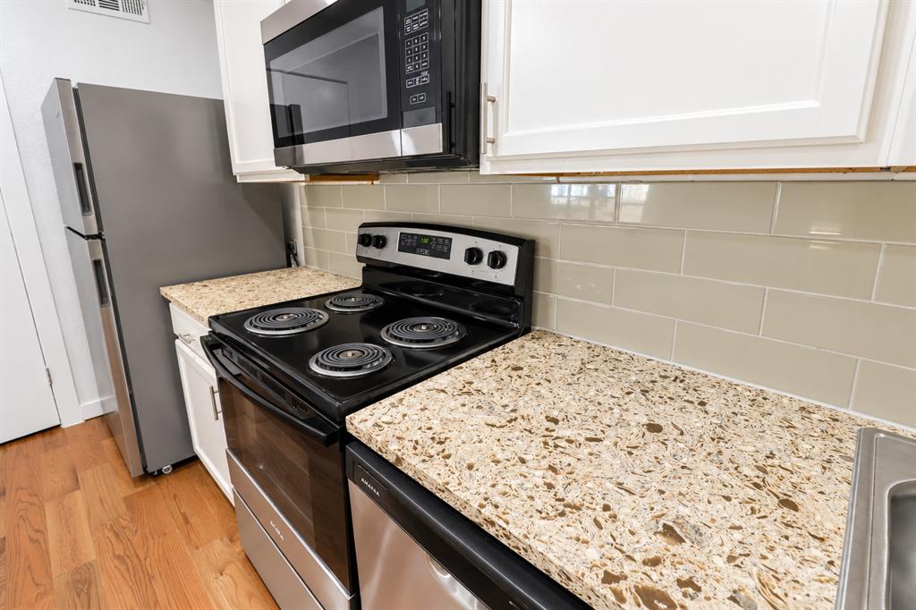 2402 Housley Drive, Dallas, TX 75228 2402 Housley Drive, Dallas, TX 75228