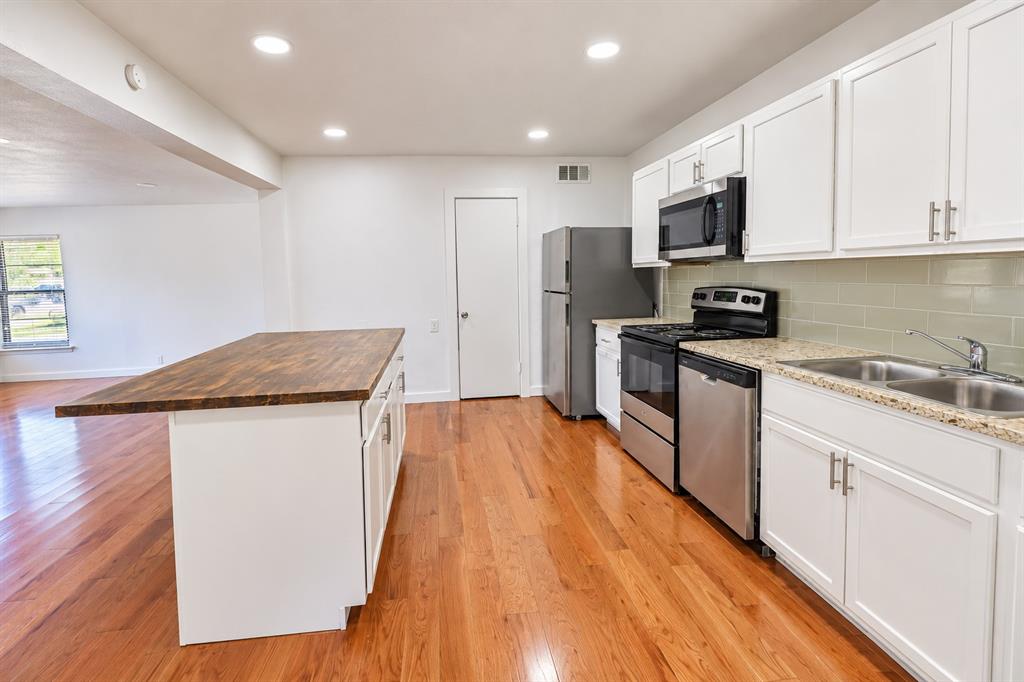 2402 Housley Drive, Dallas, TX 75228 2402 Housley Drive, Dallas, TX 75228
